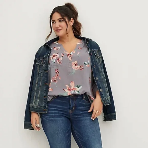 NWT HARPER - SLATE GREY FLORAL CHALLIS PULLOVER BLOUSE - Picture 2 of 5